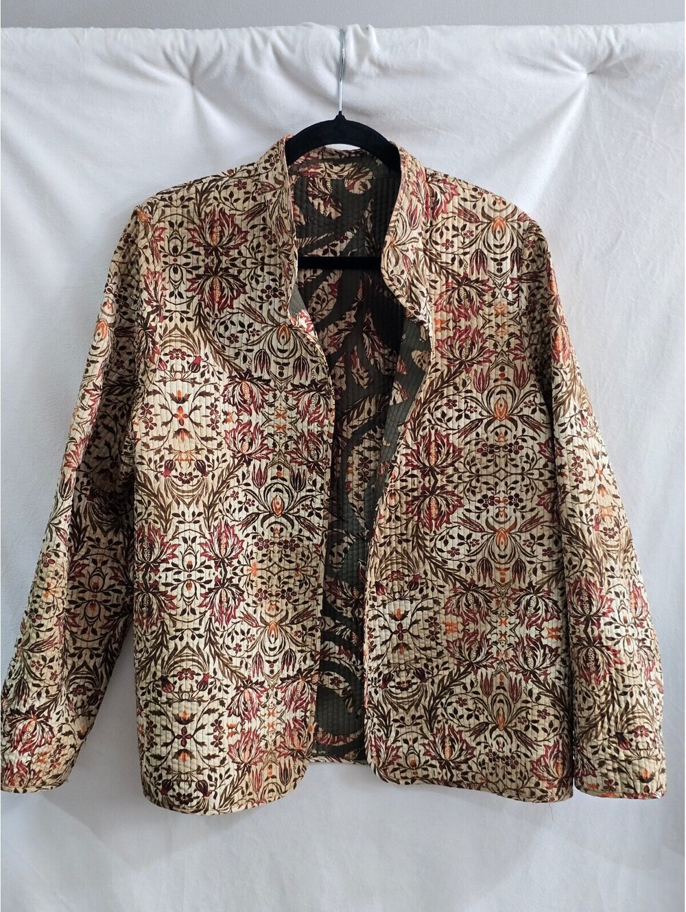 2 Beautiful  Reversible Quilted Floral Pattern Jacket
